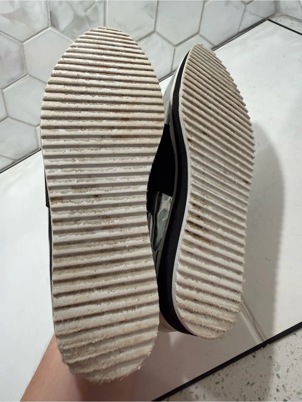Karl Lagerfeld Paris Kristi 3 Chrome Metallic Silver Black Slip On Shoes Sz 7.5